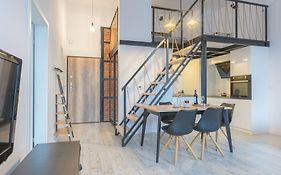 Apartament z antresolą Nowa Papiernia